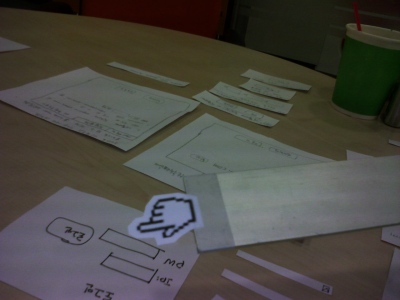 종이에 슥슥 그린 스토리보드